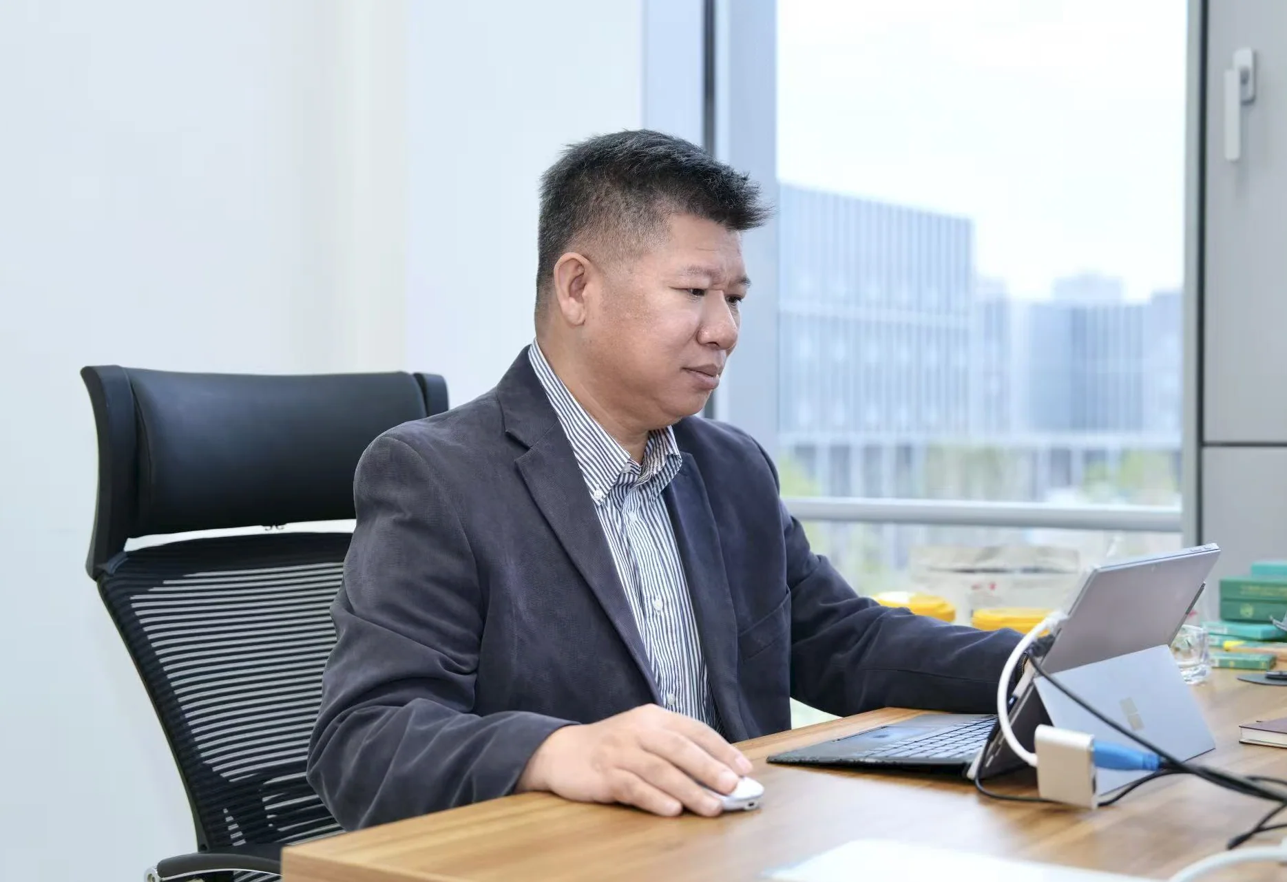 刘卫鹏博士